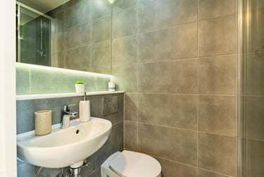 1 bed studio, Castlebank Street, Partick, Glasgow, G116EU - Image 3